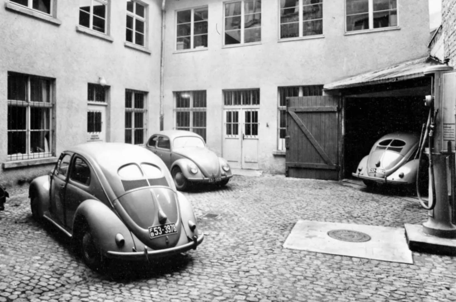 Image may have been reduced in size. Click image to view fullscreen.