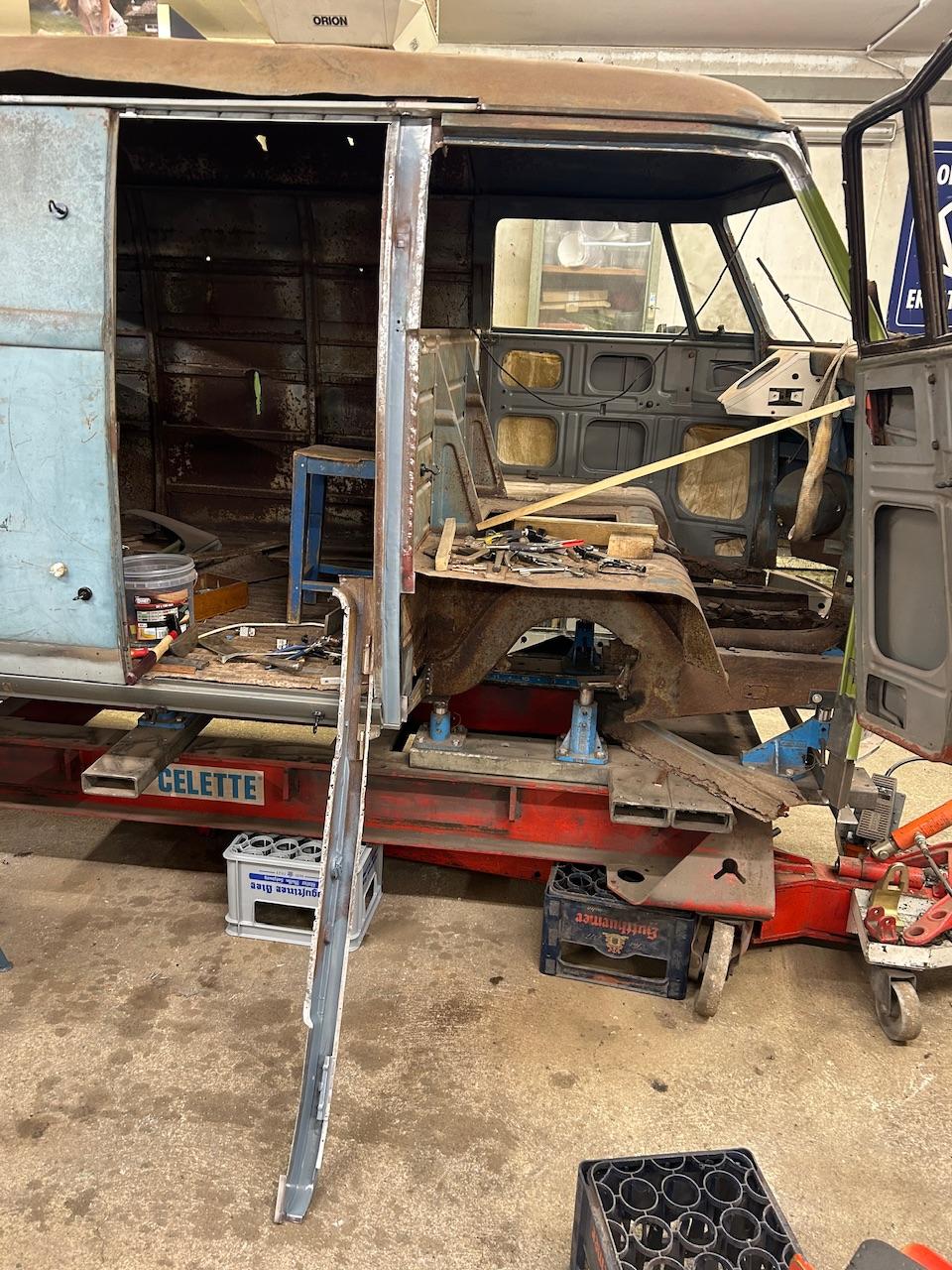 Image may have been reduced in size. Click image to view fullscreen.