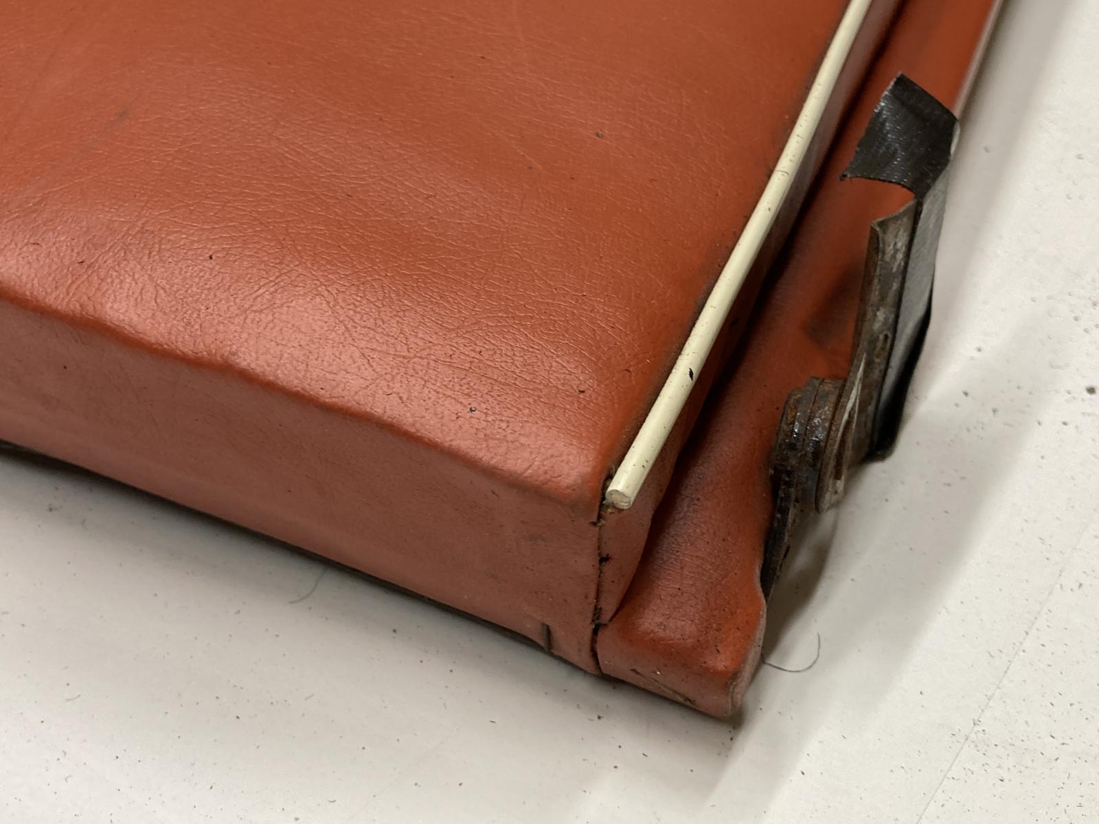 Image may have been reduced in size. Click image to view fullscreen.