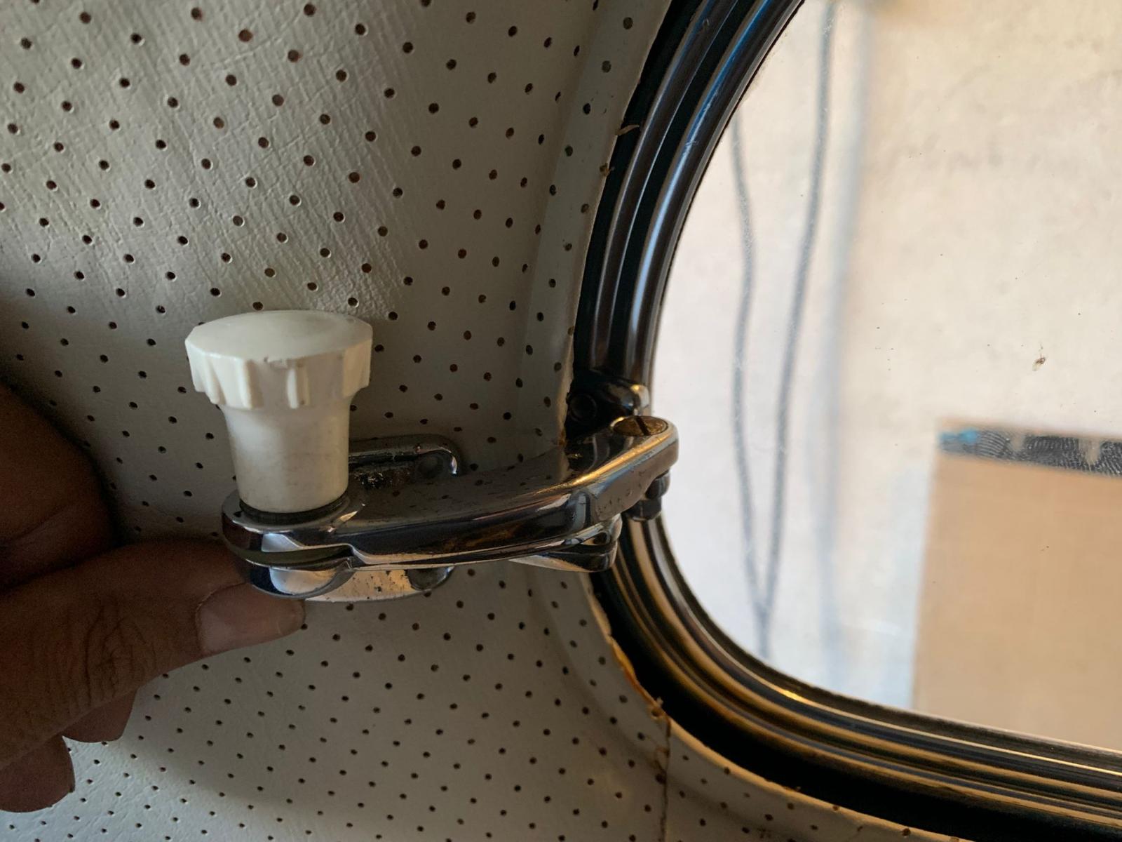 Image may have been reduced in size. Click image to view fullscreen.