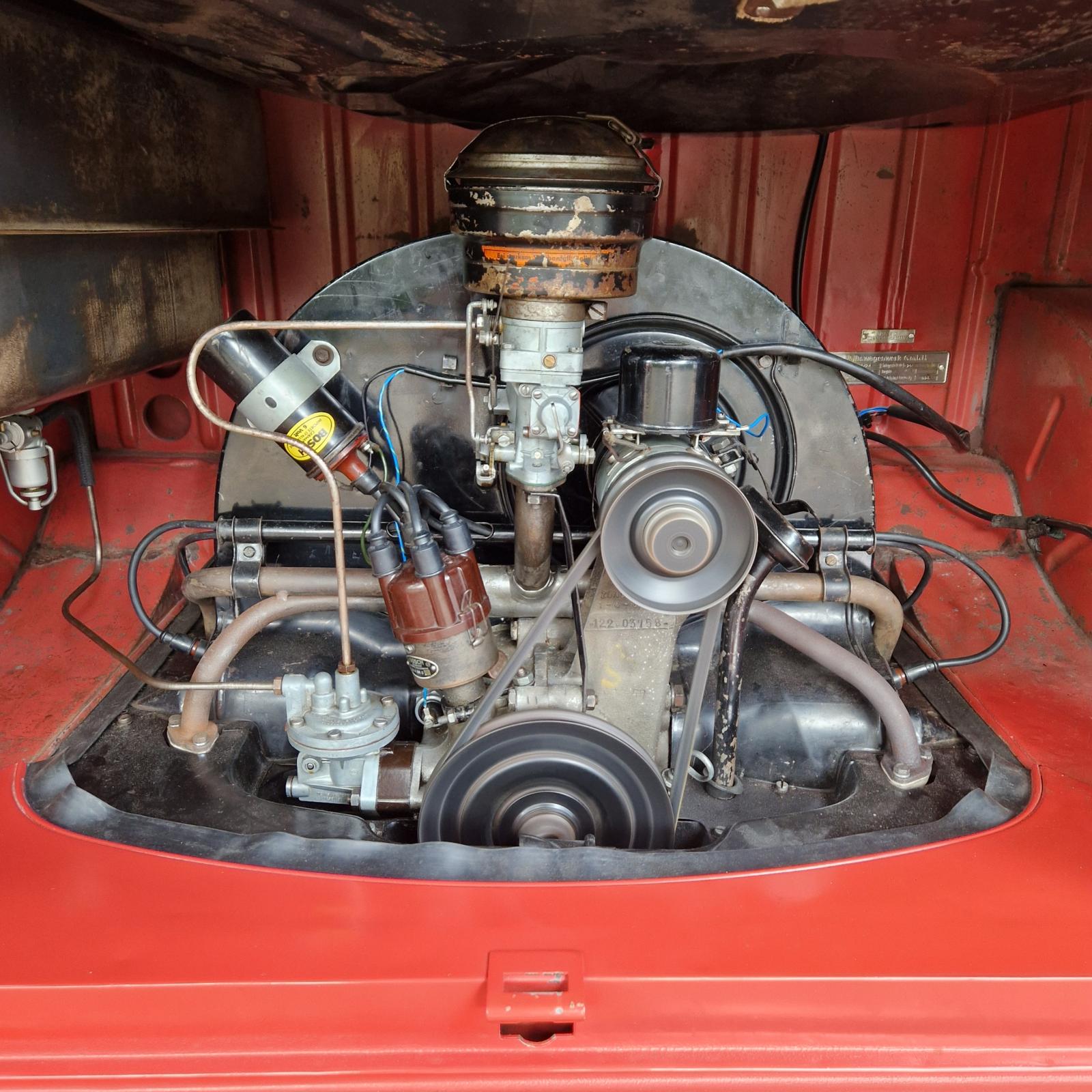 Image may have been reduced in size. Click image to view fullscreen.