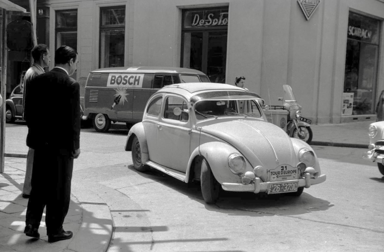 Image may have been reduced in size. Click image to view fullscreen.