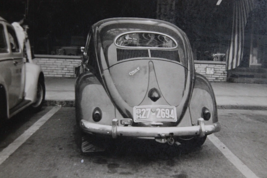 Image may have been reduced in size. Click image to view fullscreen.