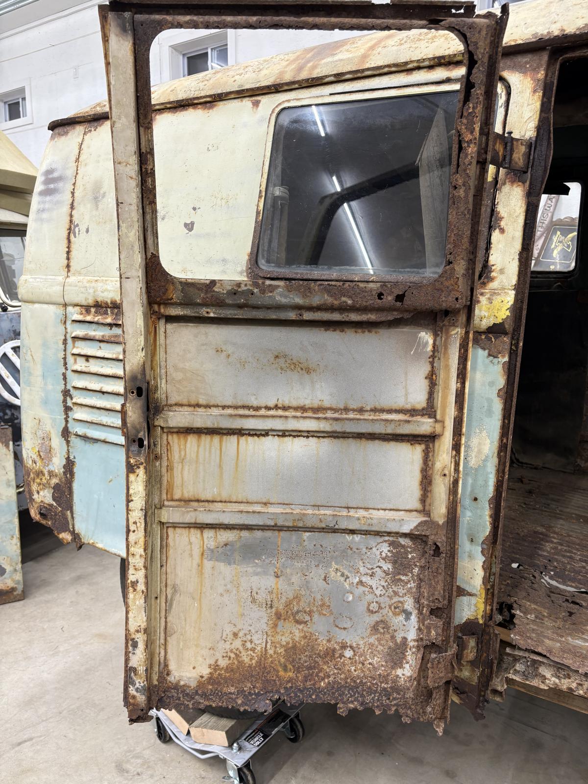 Image may have been reduced in size. Click image to view fullscreen.