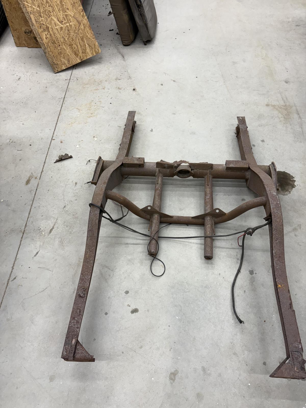 Image may have been reduced in size. Click image to view fullscreen.