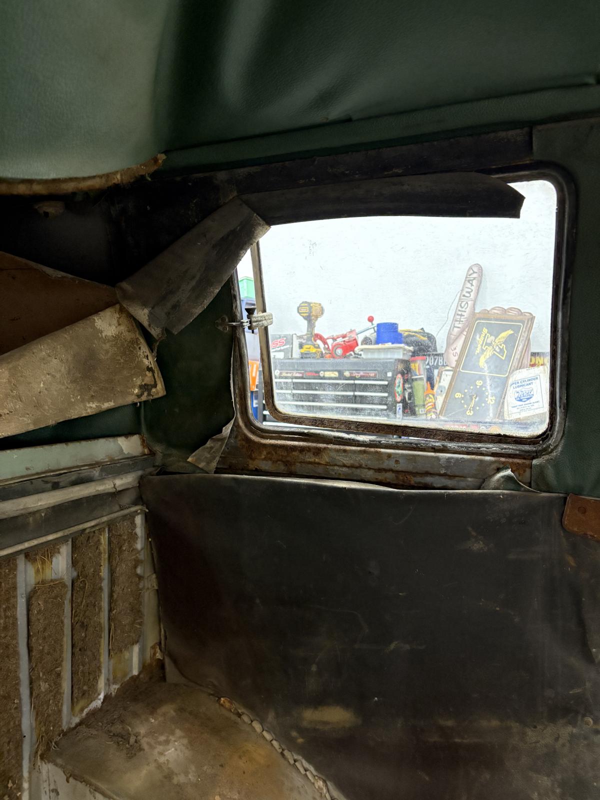 Image may have been reduced in size. Click image to view fullscreen.