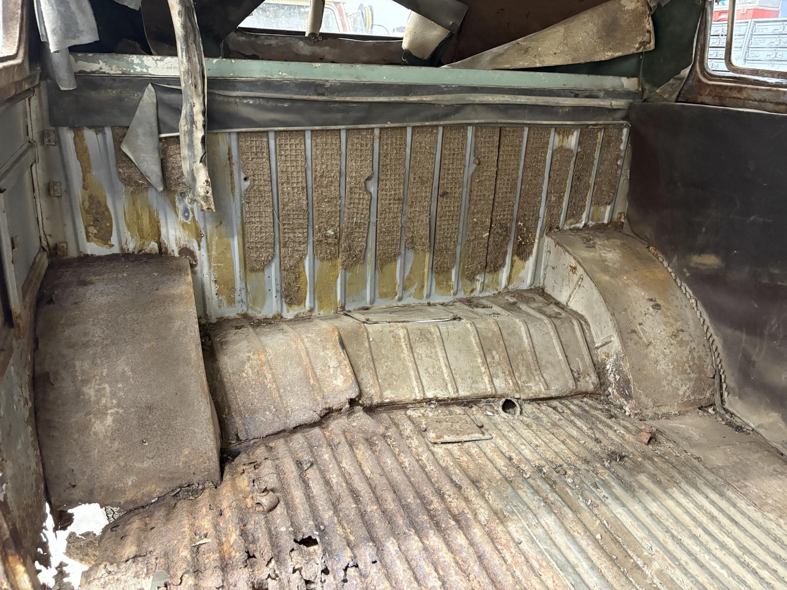 Image may have been reduced in size. Click image to view fullscreen.