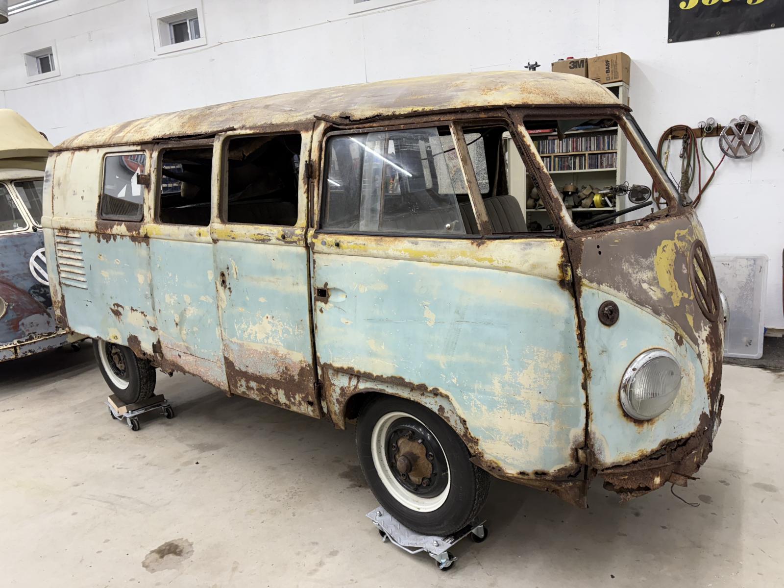 Image may have been reduced in size. Click image to view fullscreen.