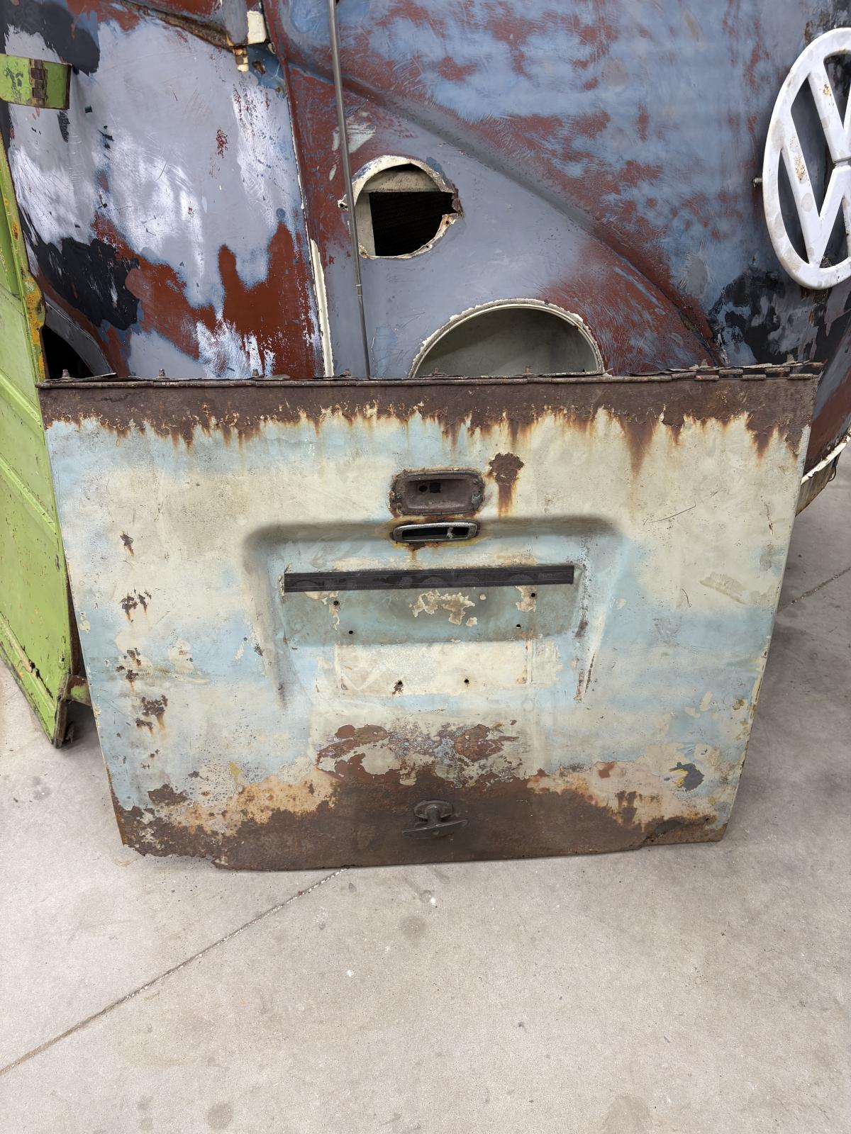 Image may have been reduced in size. Click image to view fullscreen.