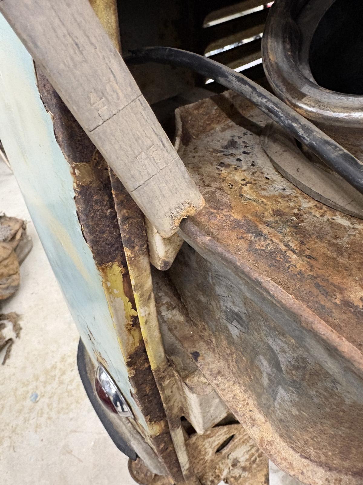 Image may have been reduced in size. Click image to view fullscreen.