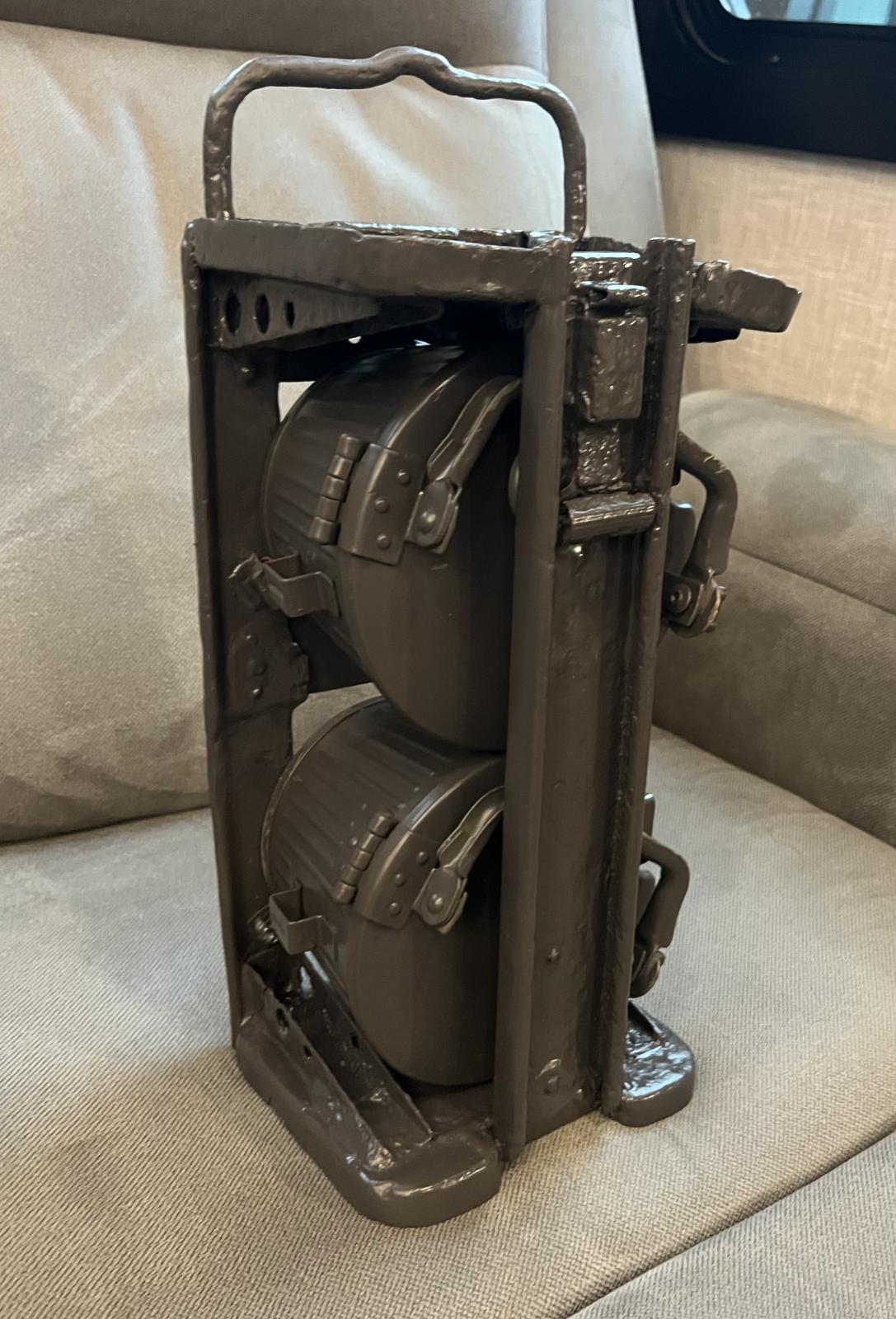 Image may have been reduced in size. Click image to view fullscreen.