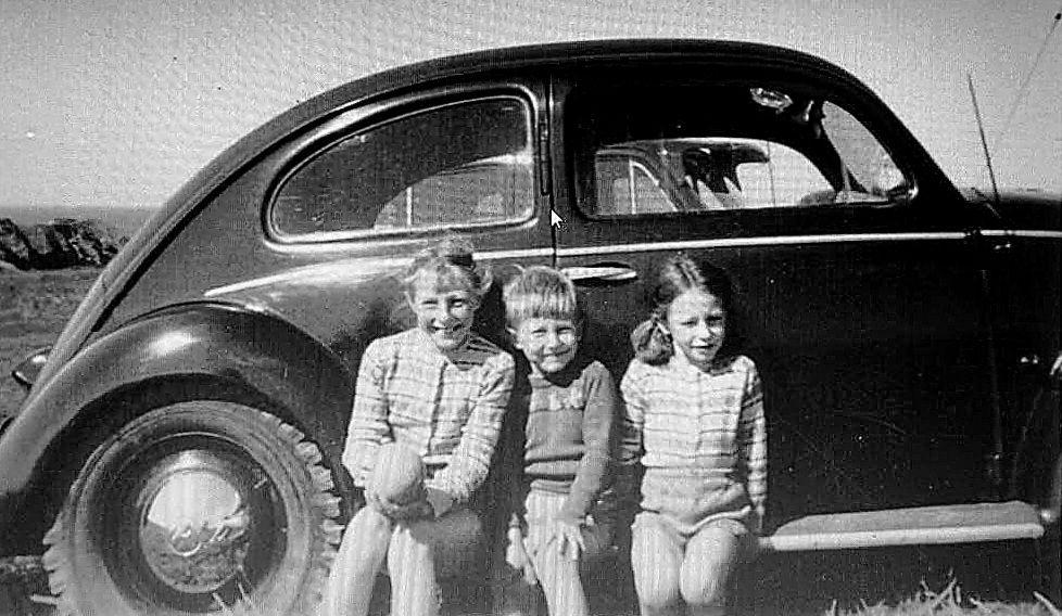 Image may have been reduced in size. Click image to view fullscreen.