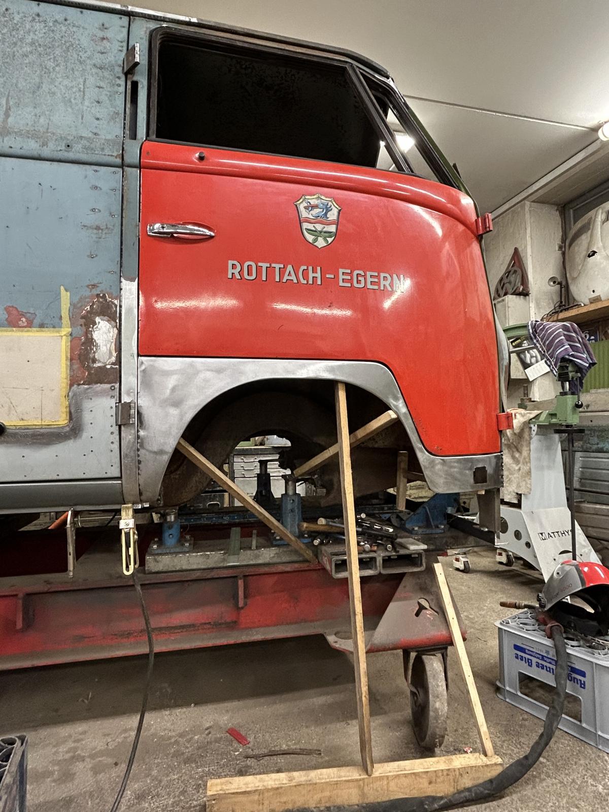 Image may have been reduced in size. Click image to view fullscreen.