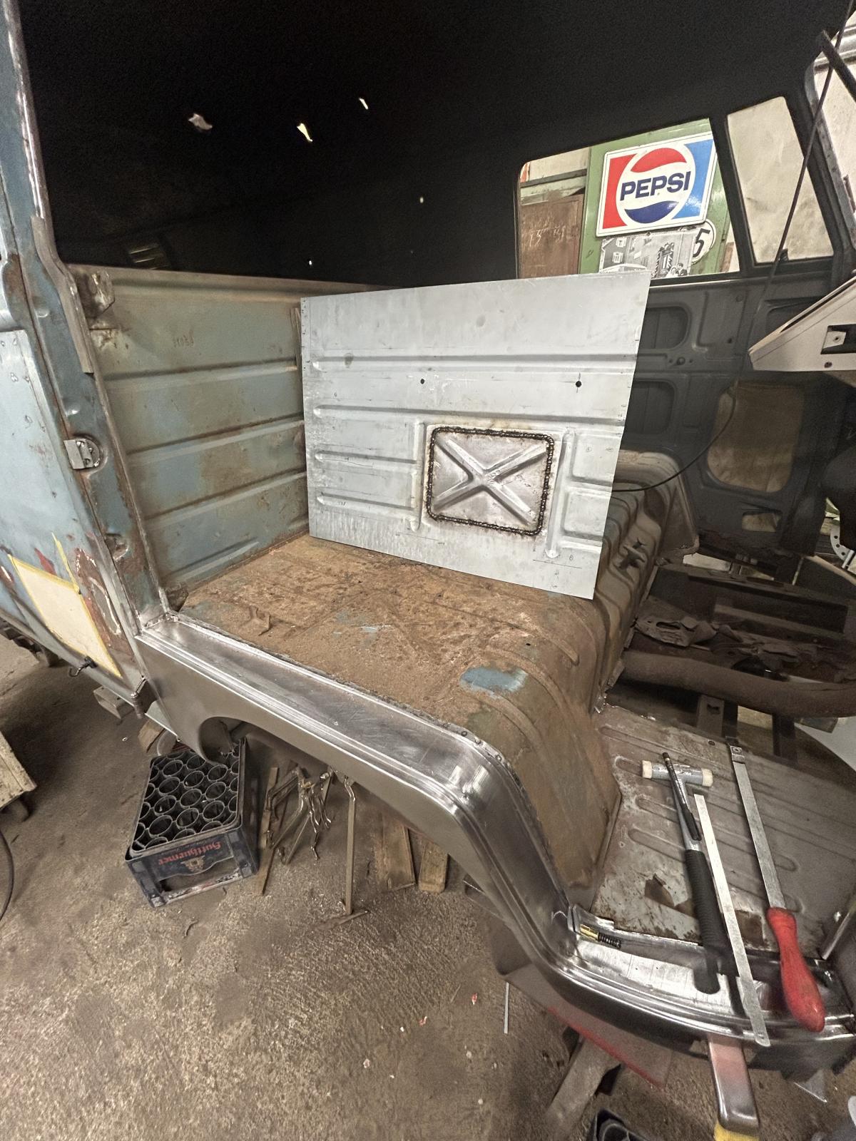 Image may have been reduced in size. Click image to view fullscreen.