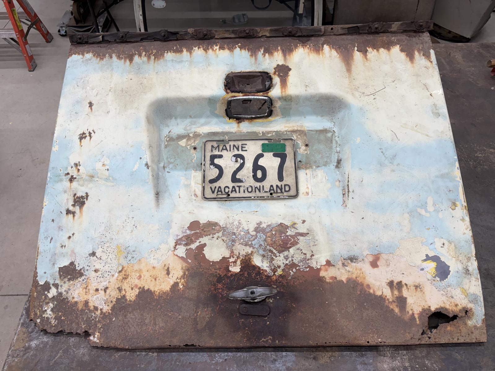 Image may have been reduced in size. Click image to view fullscreen.