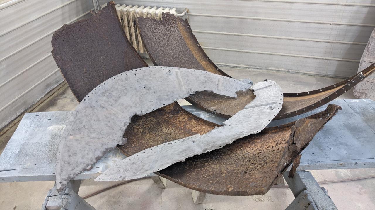 Image may have been reduced in size. Click image to view fullscreen.