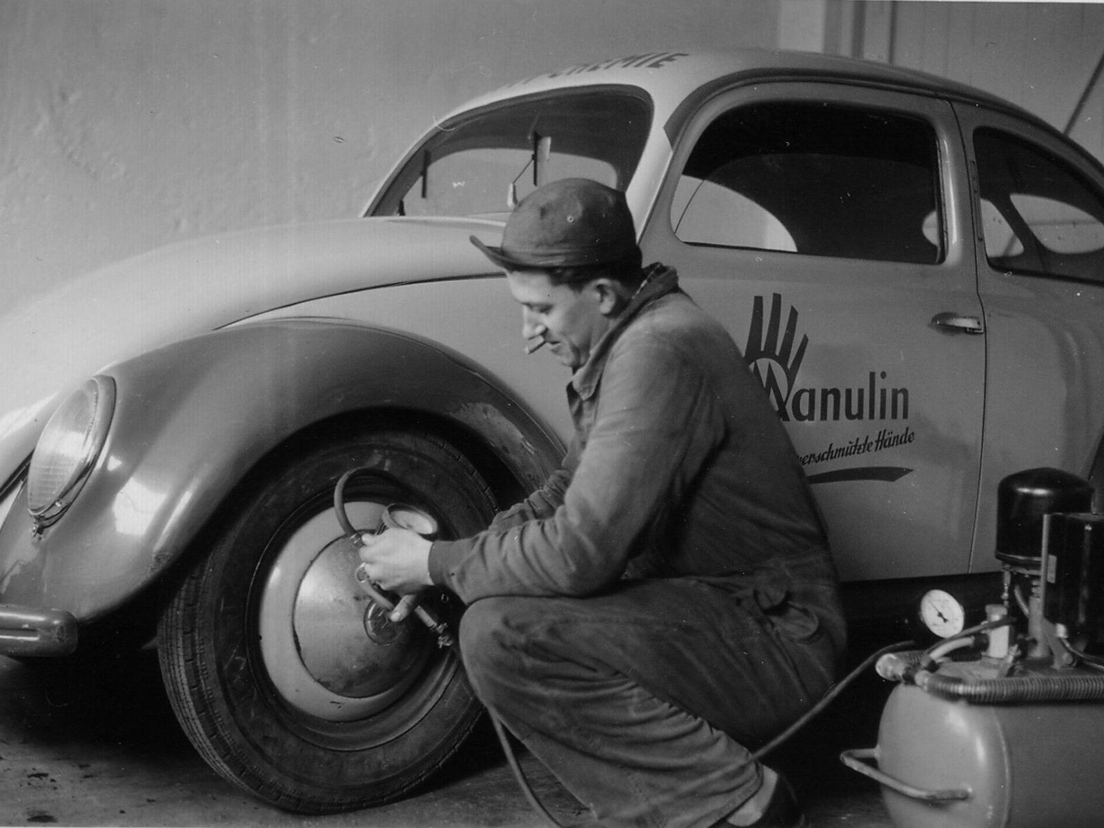 Image may have been reduced in size. Click image to view fullscreen.