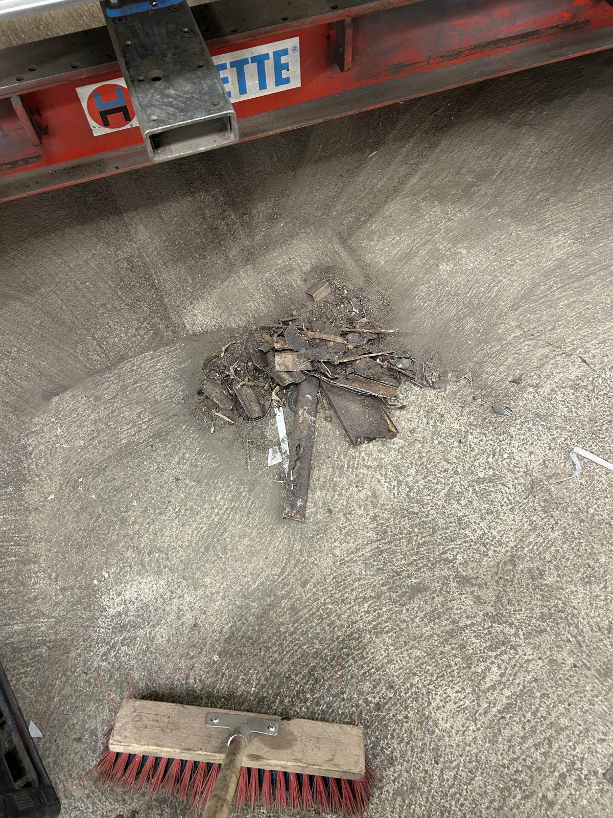 Image may have been reduced in size. Click image to view fullscreen.