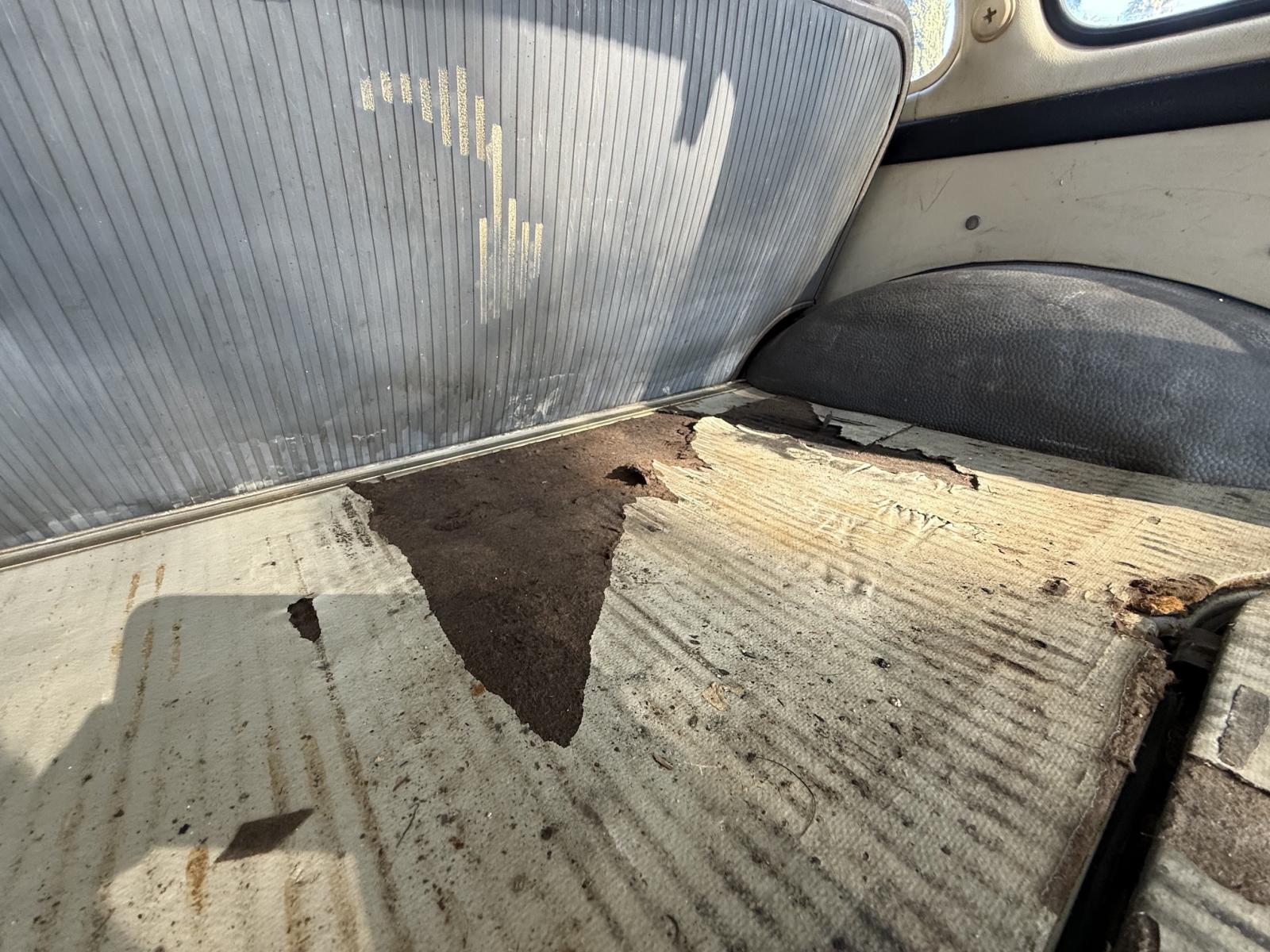 Image may have been reduced in size. Click image to view fullscreen.