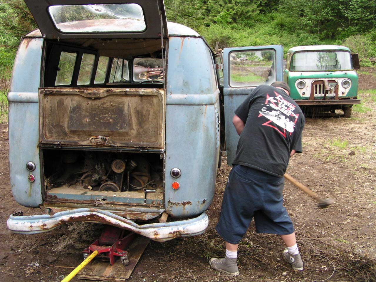 Image may have been reduced in size. Click image to view fullscreen.