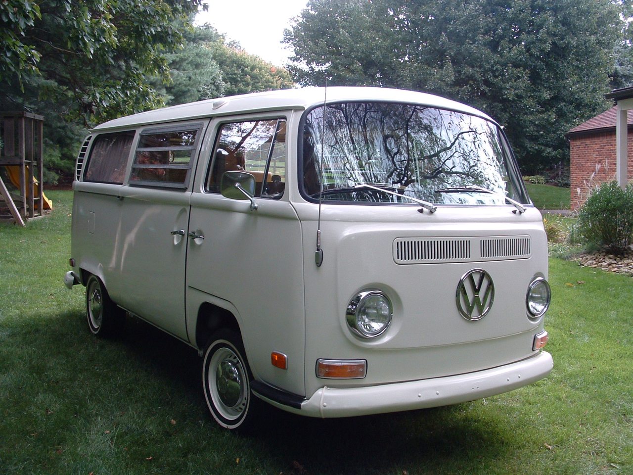 Image may have been reduced in size. Click image to view fullscreen.