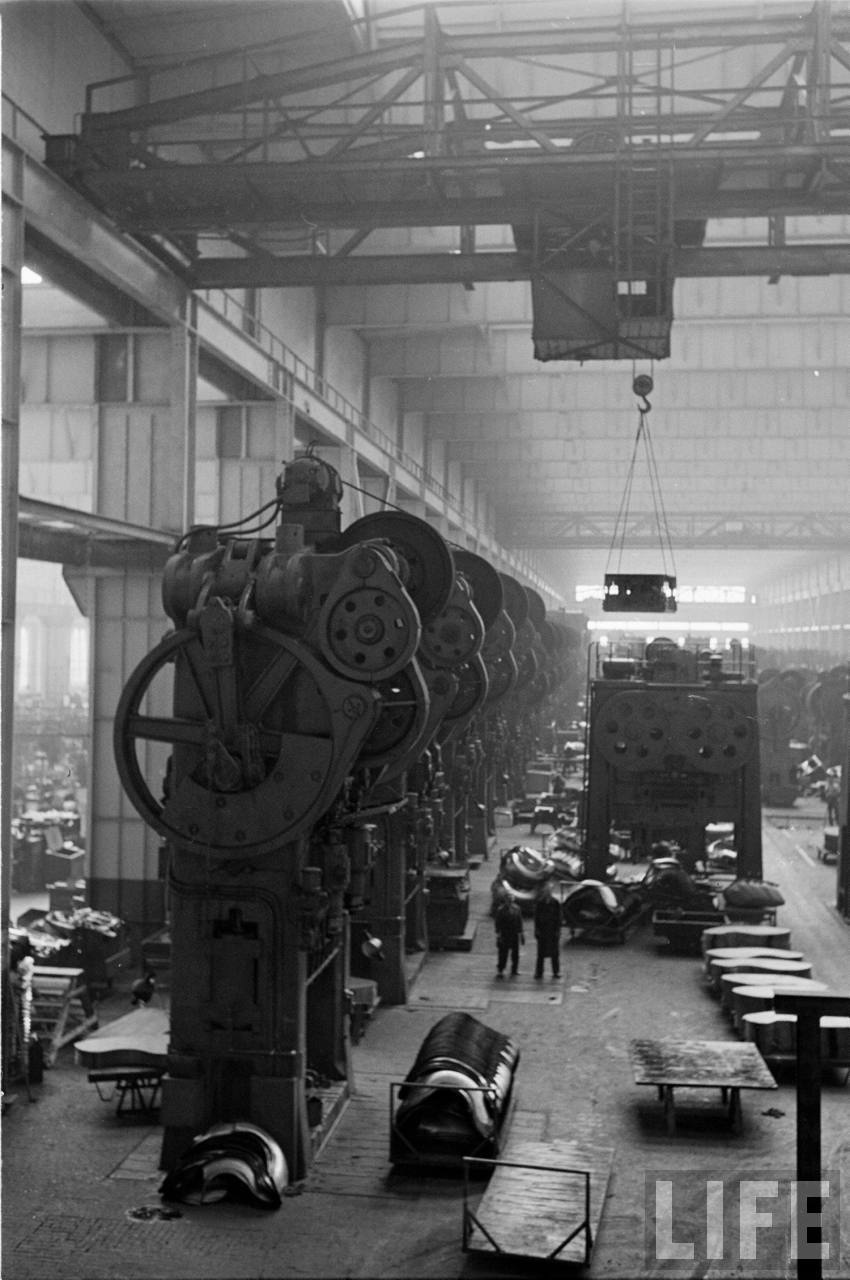 Image may have been reduced in size. Click image to view fullscreen.