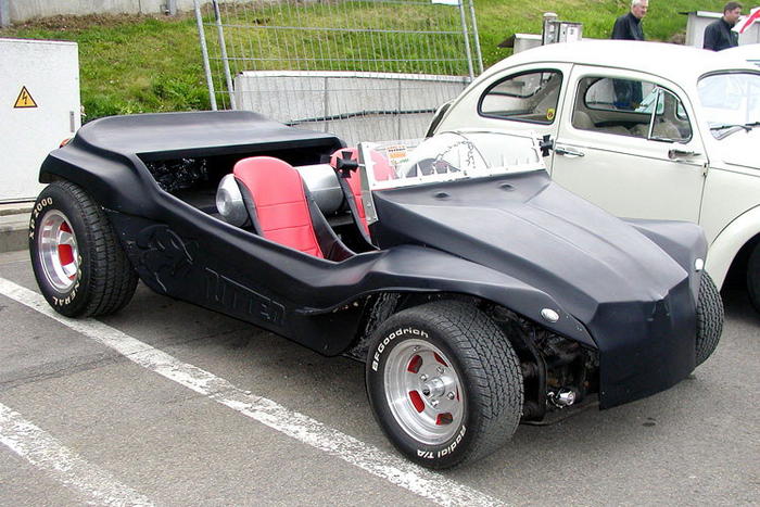 black dune buggy