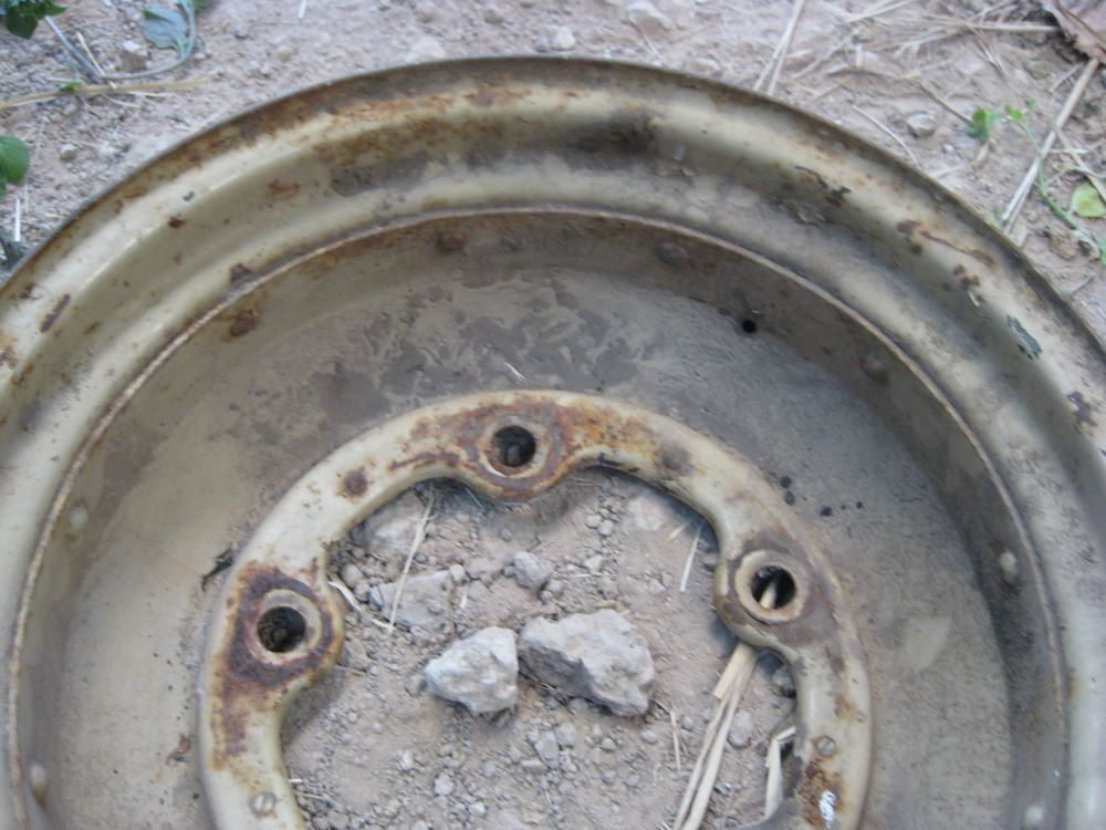 Image may have been reduced in size. Click image to view fullscreen.