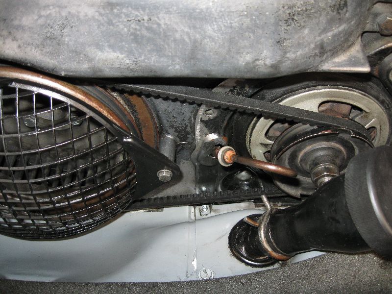 TheSamba.com :: Bay Window Bus - View topic - Oil Coming ... vw bus engine tin diagram 