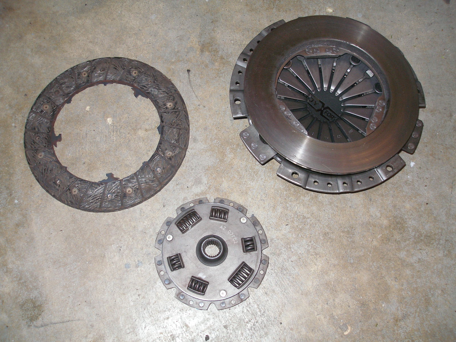 Gallery Broken 228mm Clutch Disc