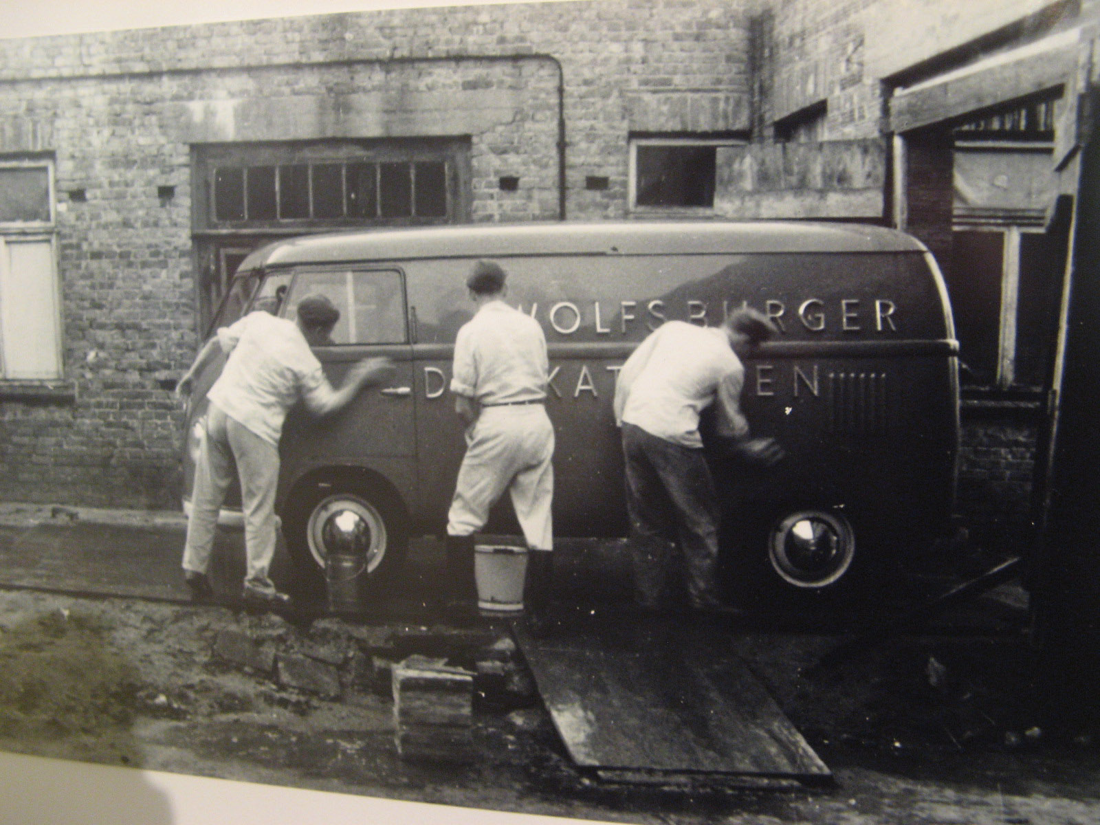 Image may have been reduced in size. Click image to view fullscreen.