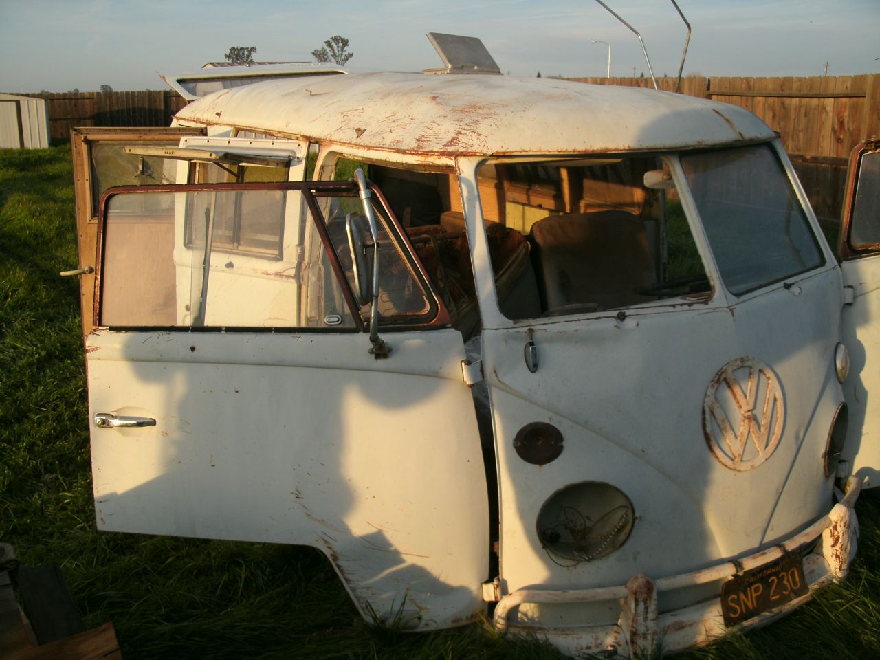 Image may have been reduced in size. Click image to view fullscreen.