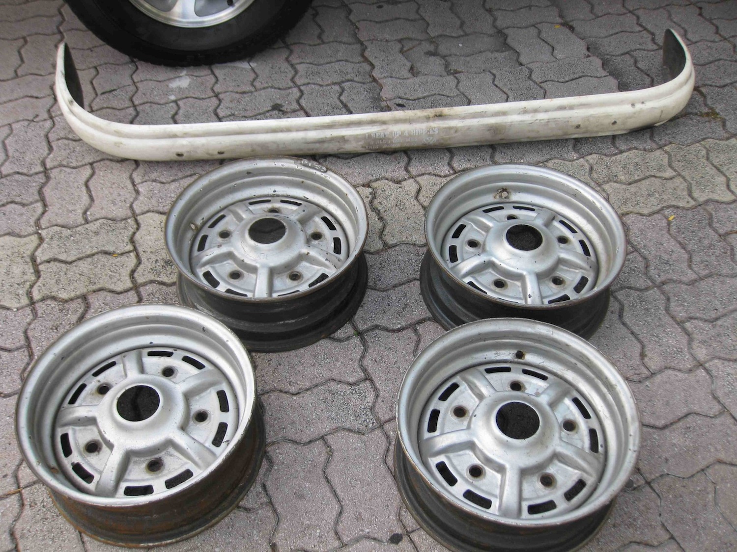 Image may have been reduced in size. Click image to view fullscreen.