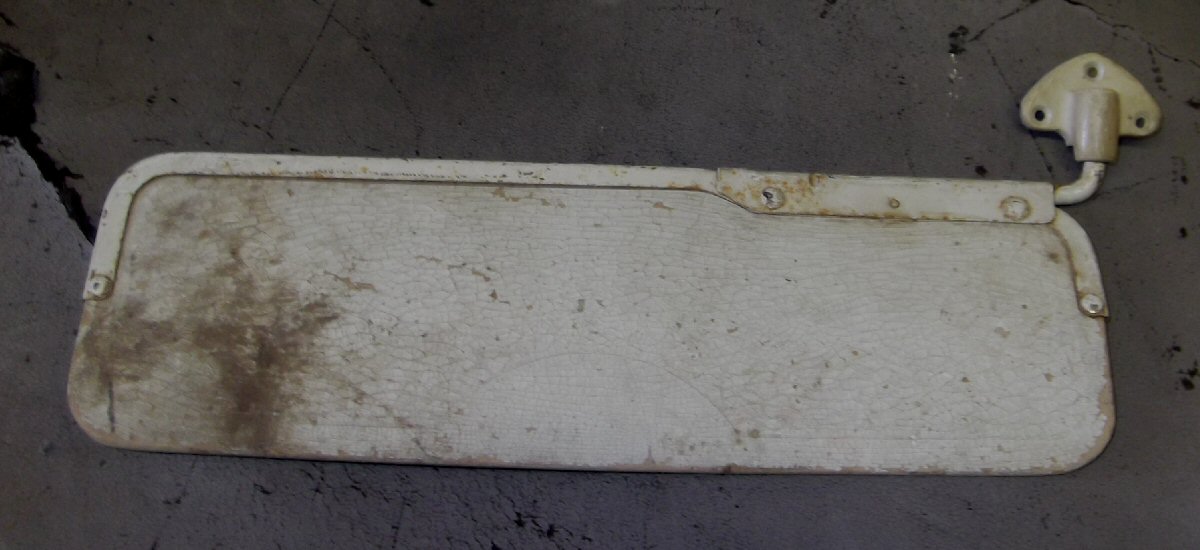 Image may have been reduced in size. Click image to view fullscreen.