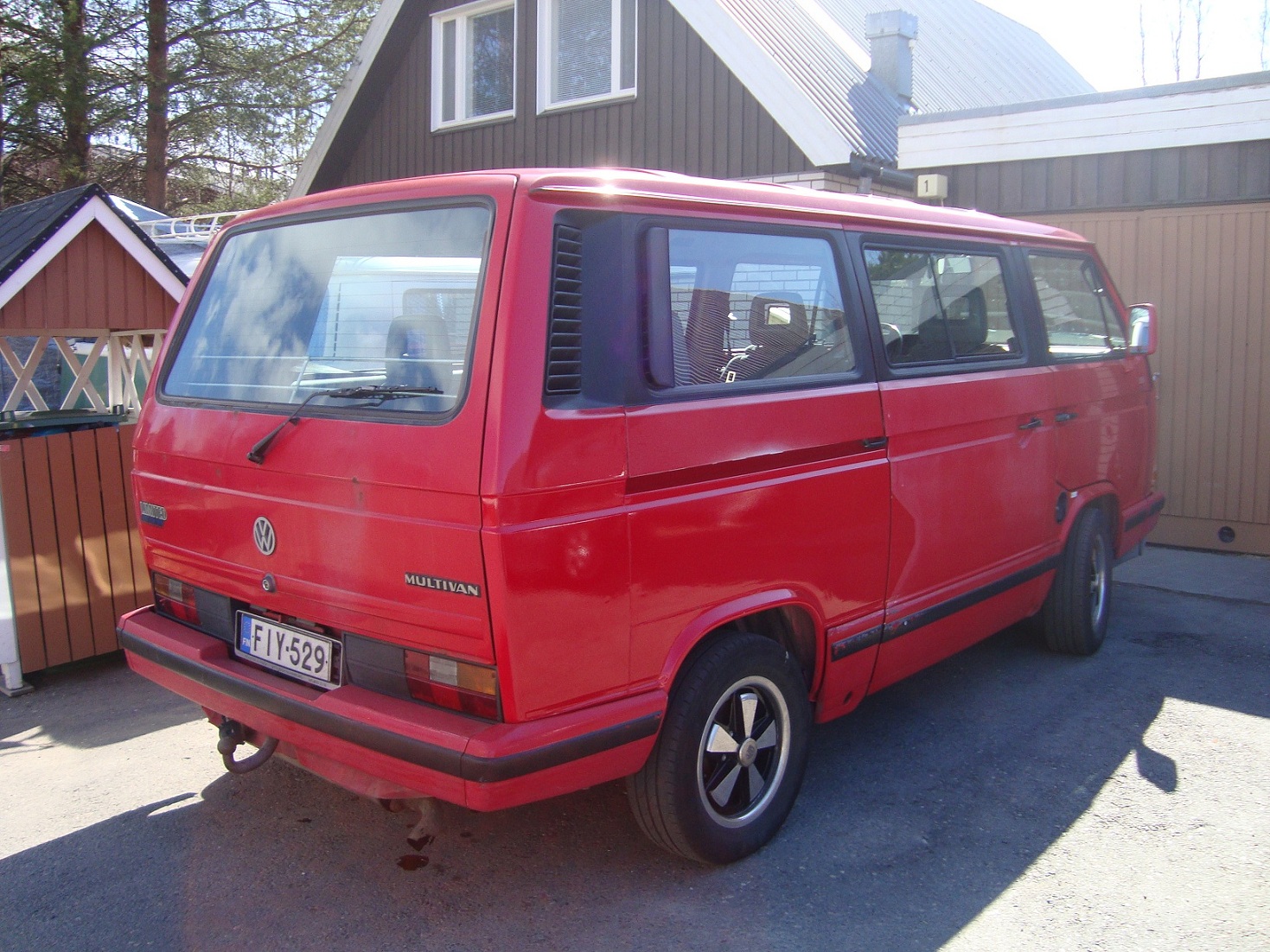 Image may have been reduced in size. Click image to view fullscreen.