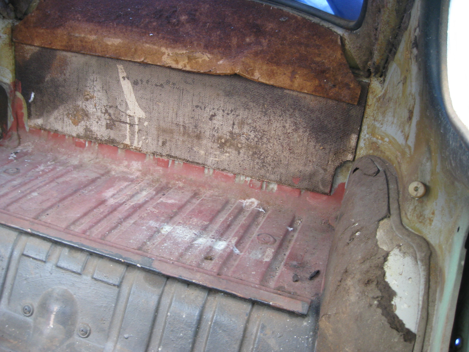 Image may have been reduced in size. Click image to view fullscreen.