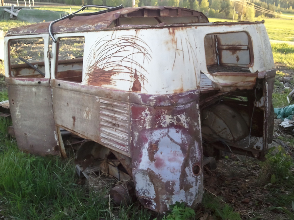 Image may have been reduced in size. Click image to view fullscreen.