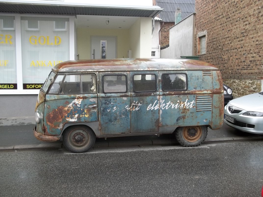 Image may have been reduced in size. Click image to view fullscreen.