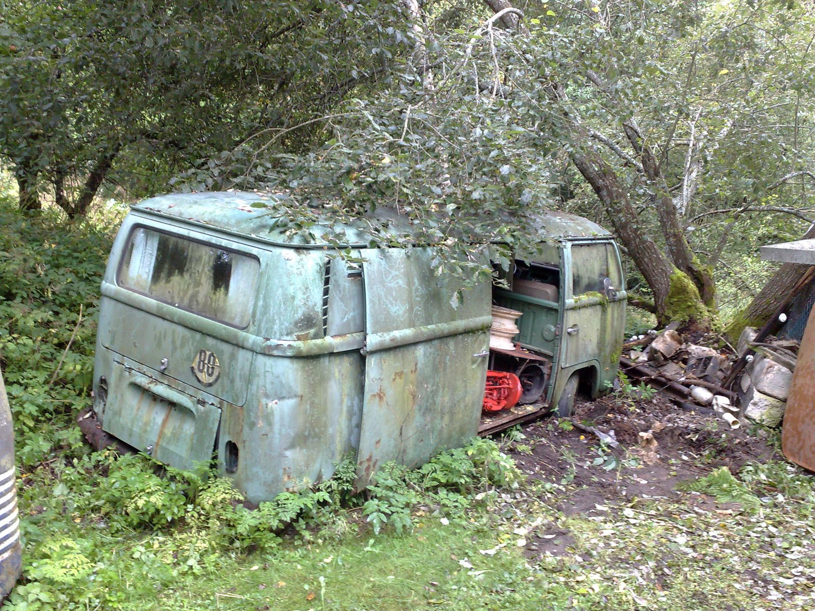 Image may have been reduced in size. Click image to view fullscreen.
