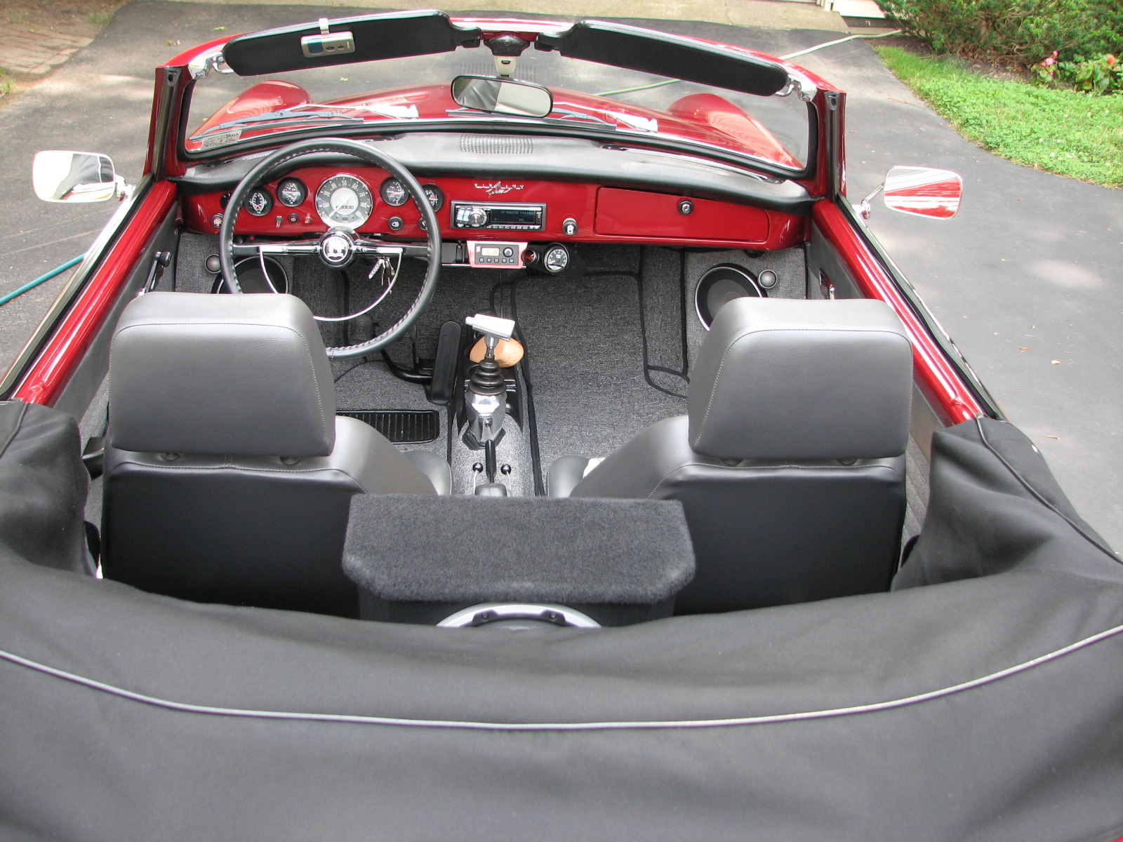 Image may have been reduced in size. Click image to view fullscreen.