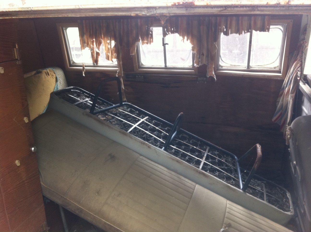 Image may have been reduced in size. Click image to view fullscreen.