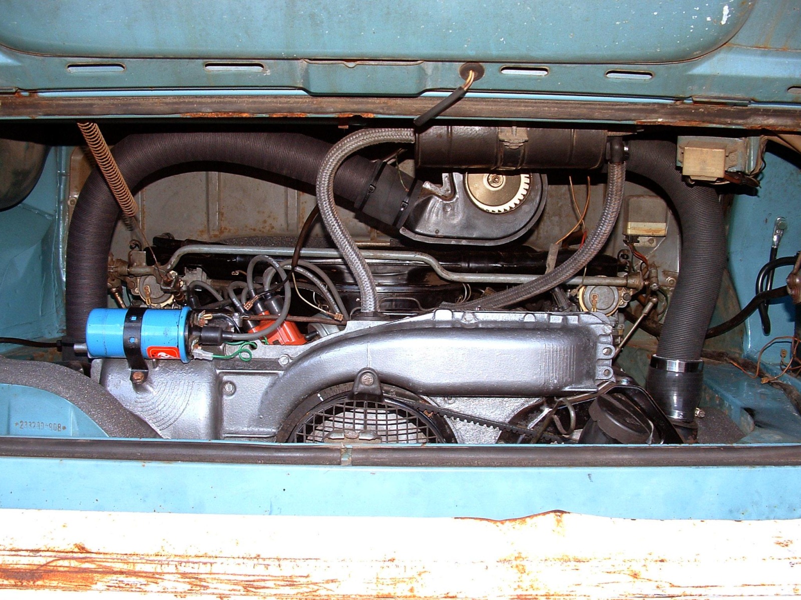 TheSamba.com :: Bay Window Bus - View topic - 1973 Bus Engine Bay