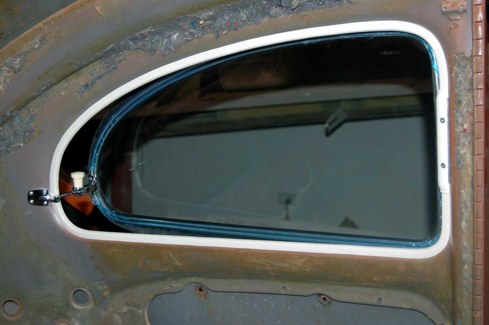 Image may have been reduced in size. Click image to view fullscreen.