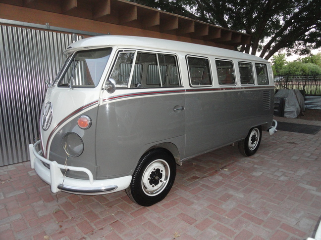 Kuvahaun tulos haulle vw bus pearl white mouse grey