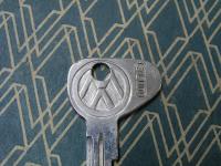 Genuine Versus Repop VW Logo Keys