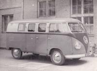 Vintage VW barndoor Kombi