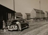 vintage VW oval window photo