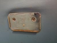 1963 15-Window Deluxe middle seat ash tray mount