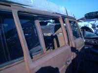 Vanagon with jalousie windows