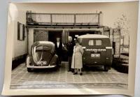 Vintage barndoor split bus photo